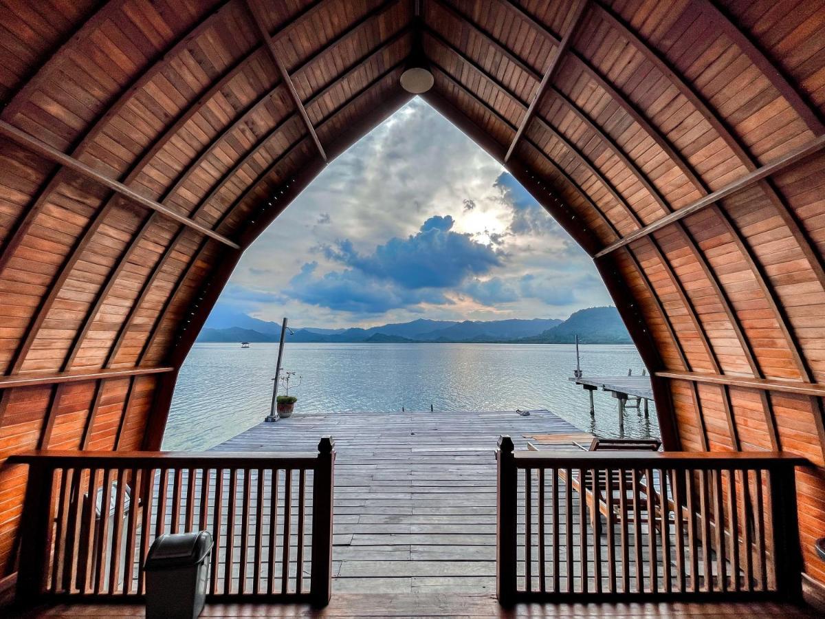 Andreas Resort Sukajaya Εξωτερικό φωτογραφία